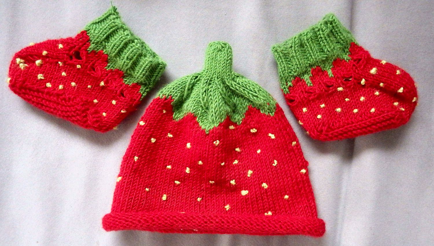 12 Free Knitting Patterns for Baby Hat, Scarf, and More