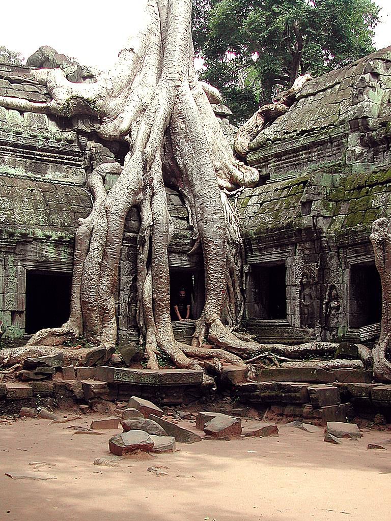 Angkor Wat: Temple of the Khmer Empire