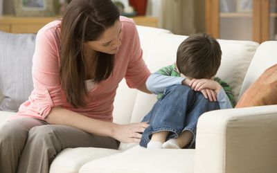 8 Warning Signs of a Bad Babysitter
