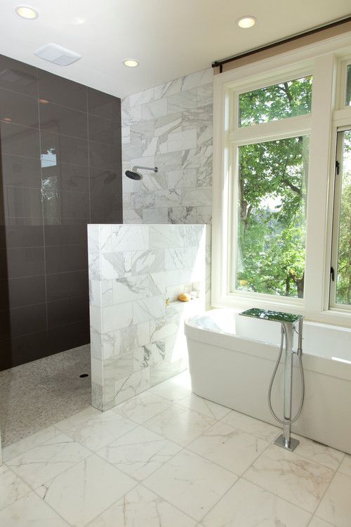 19 Gorgeous Showers  Without  Doors