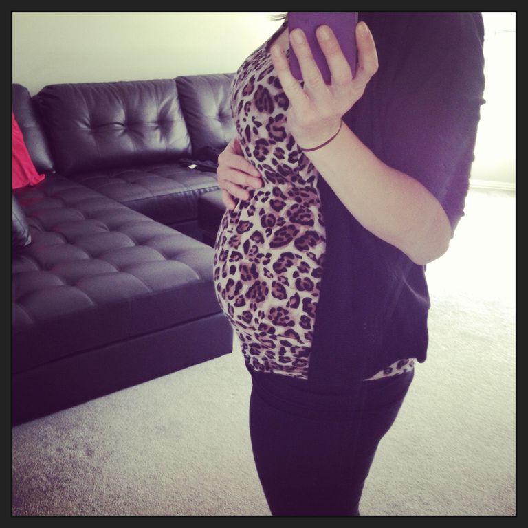 19 Weeks Pregnant Pregnancy Photos Second Trimester 