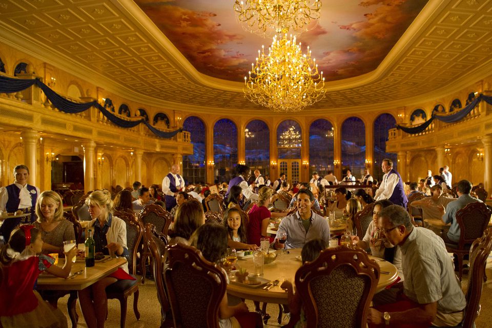 restaurant reservations disney world magic kingdom