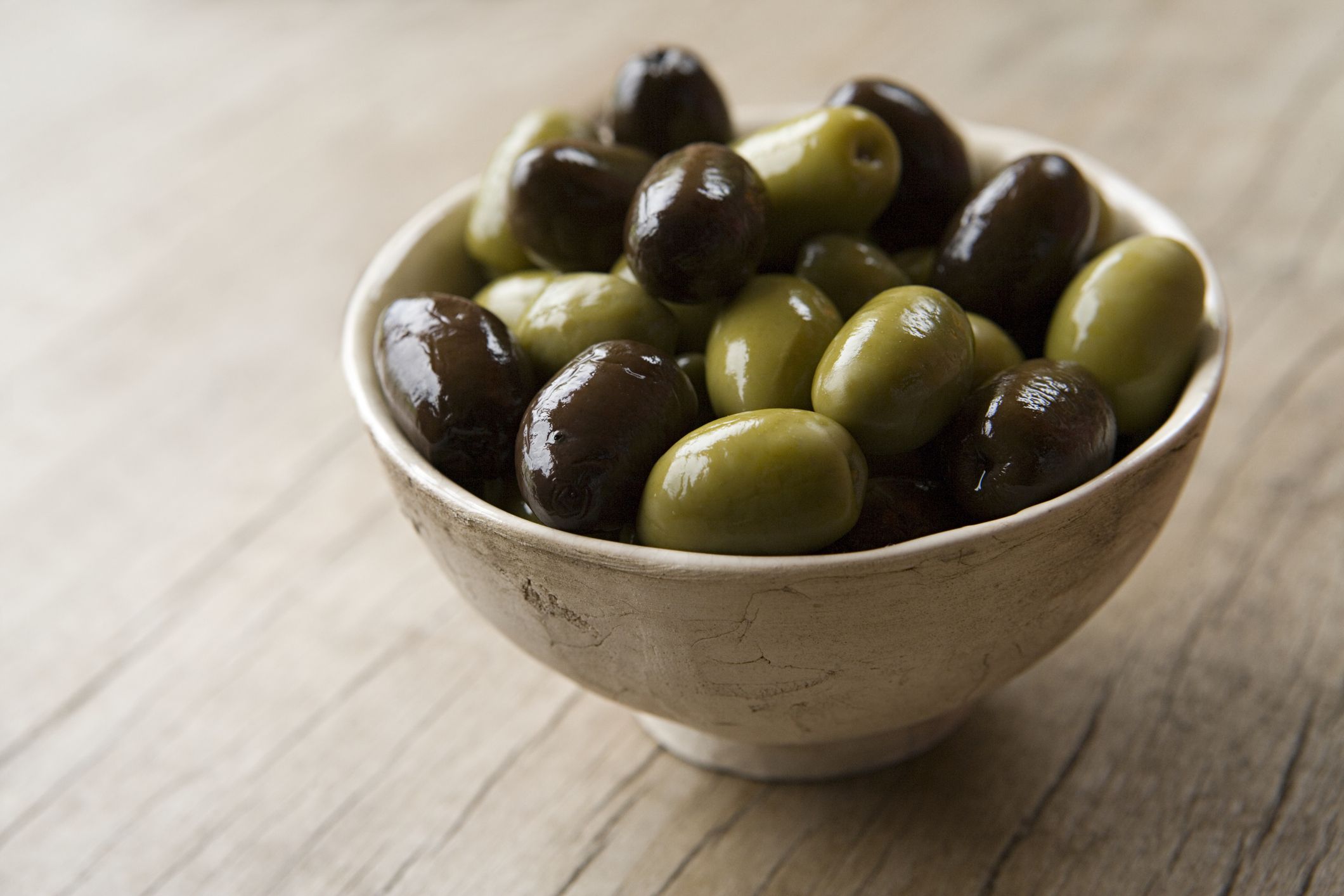 Green And Black Olive Varieties And Types