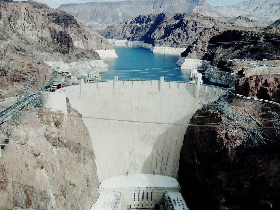 length of hoover dam tour