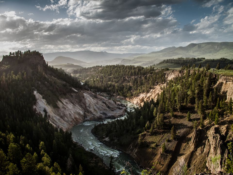 5 Great Hikes in Yellowstone National Park