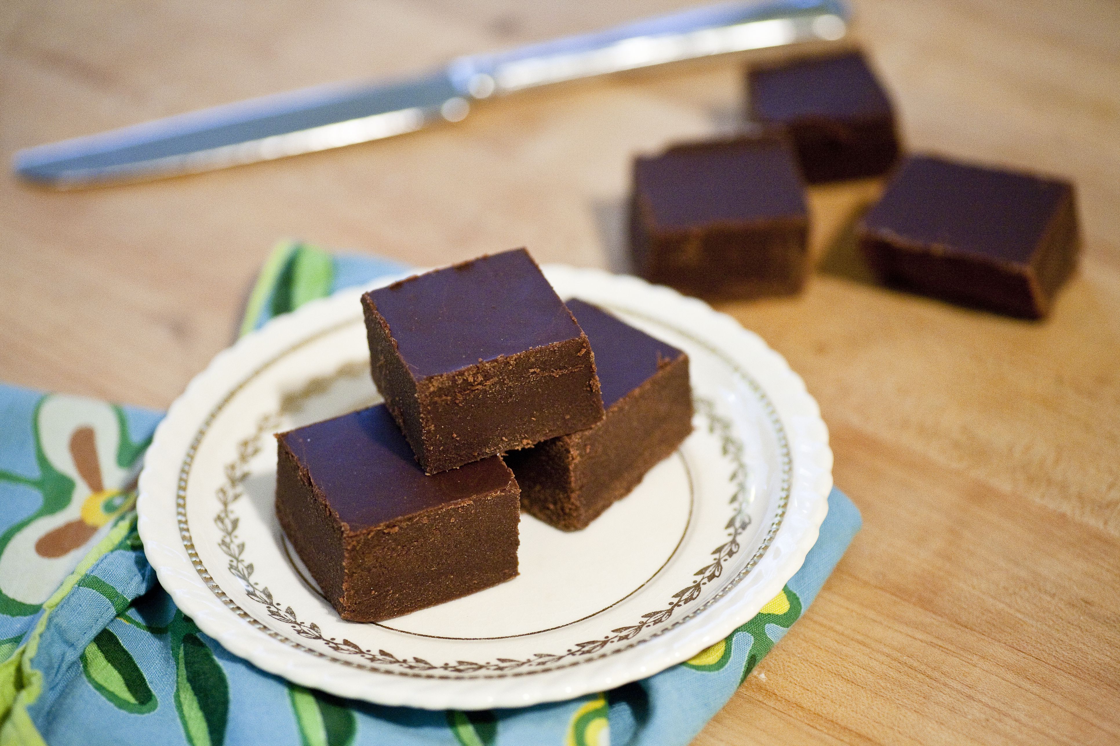 Easy SugarFree Chocolate Peanut Butter Fudge Recipe