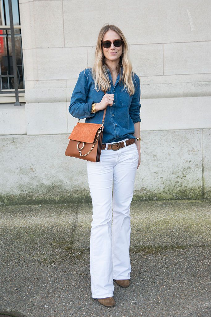 denim jeans and white top outfits