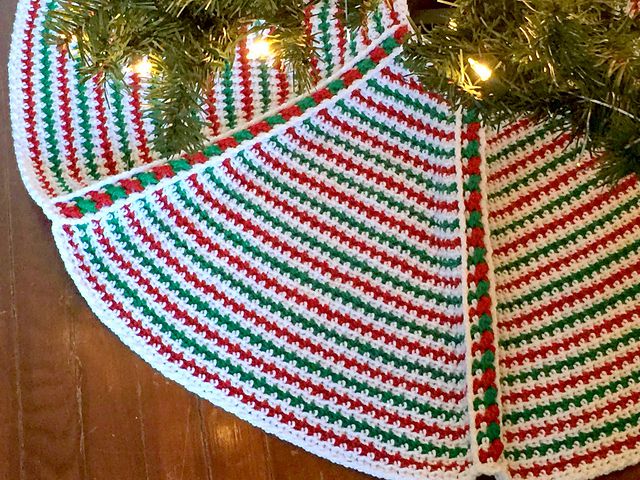 10 Crochet Christmas Tree Skirts