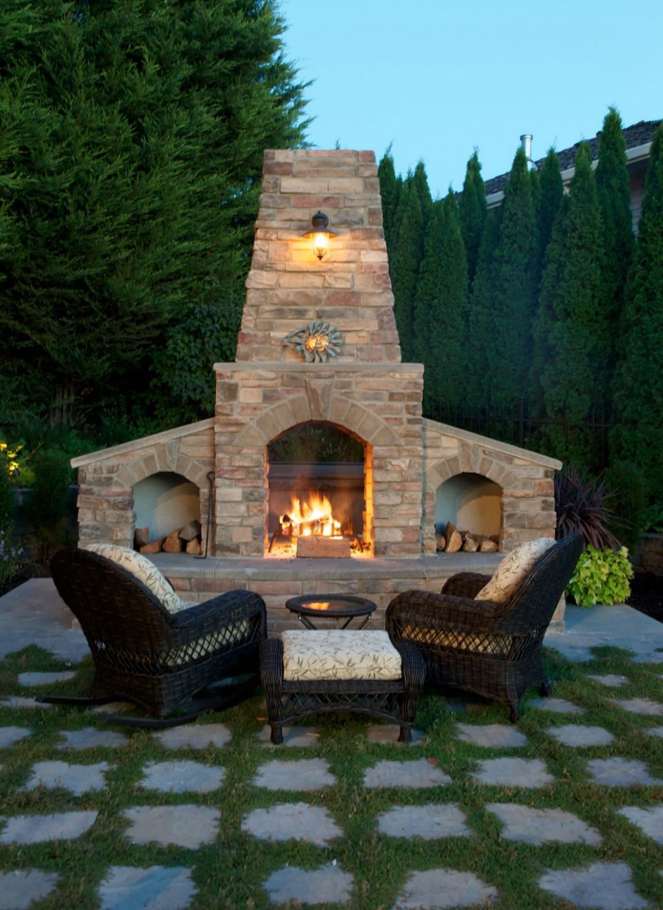 Building a custom outdoor fireplace for backyard gatherings