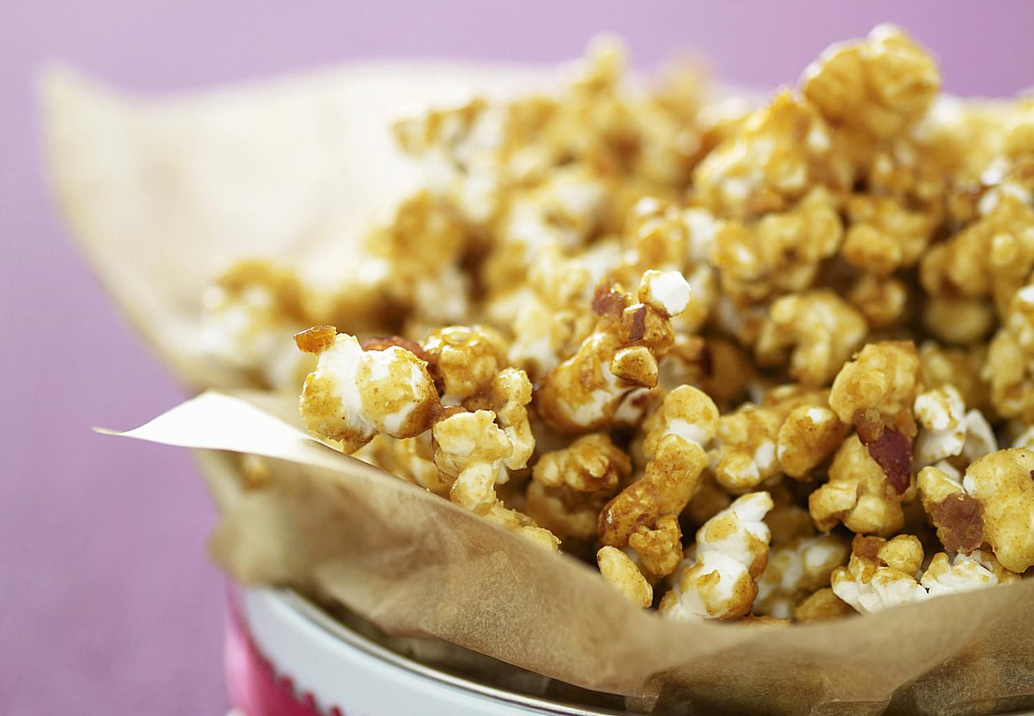 Easy Baked Caramel Popcorn Recipe