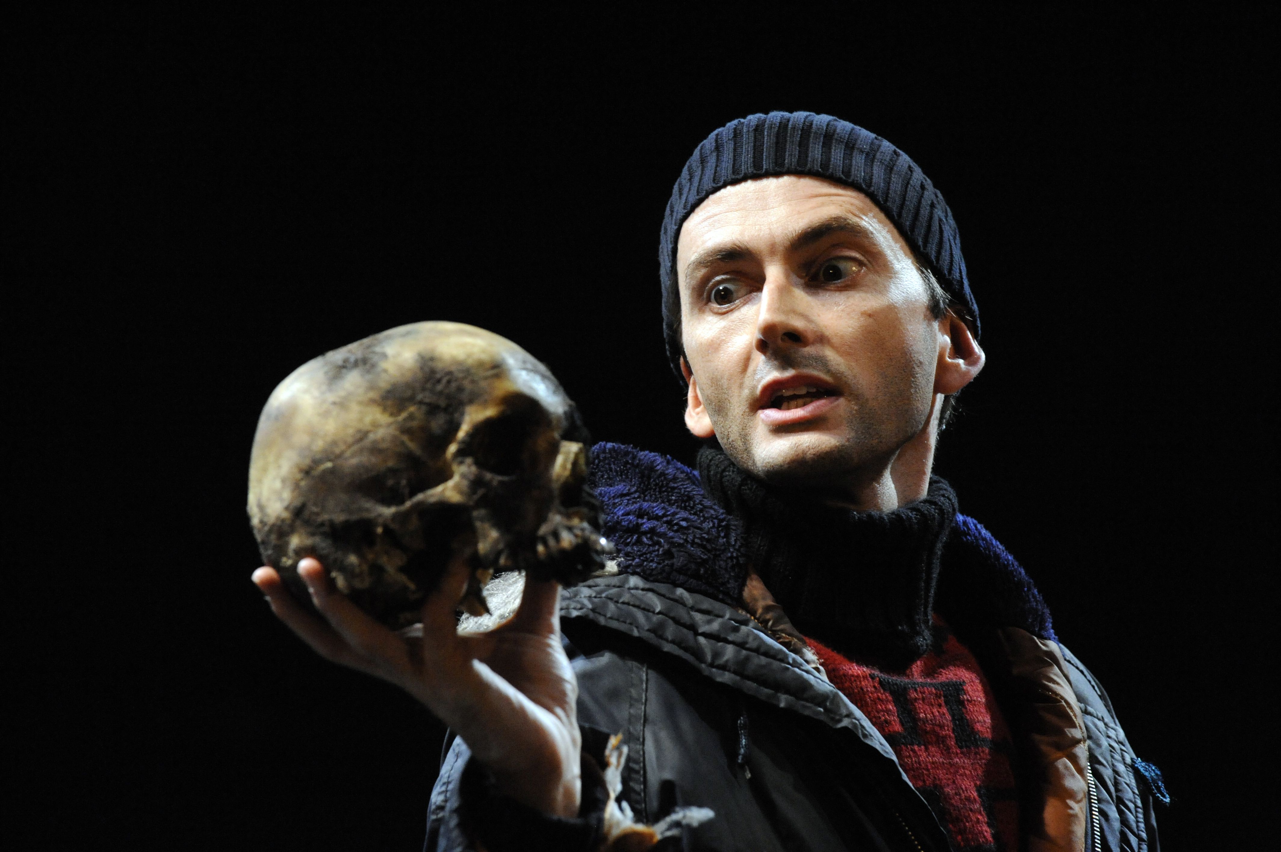 Uk Royal Shakespeare Company S Hamlet Performance 539728896 57e9967d5f9b586c35d4851a 