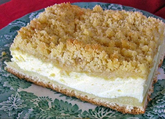 a-recipe-for-german-streusel-coffee-cake-with-cheese