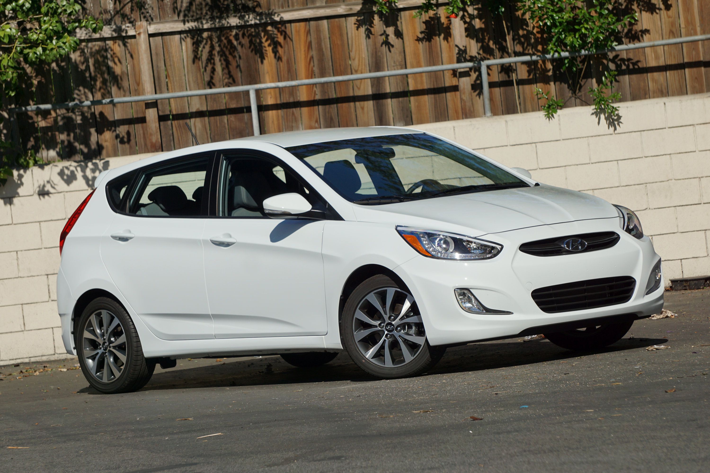 2016 Hyundai Accent SE review