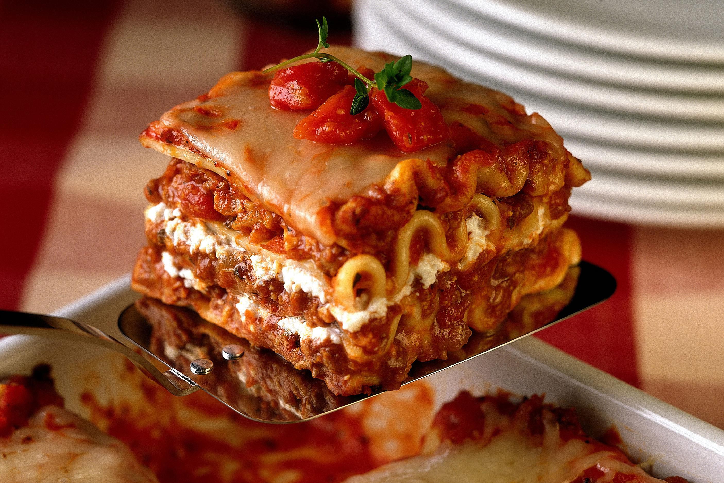 Basic Lasagna With Meaty Sauce Recipe