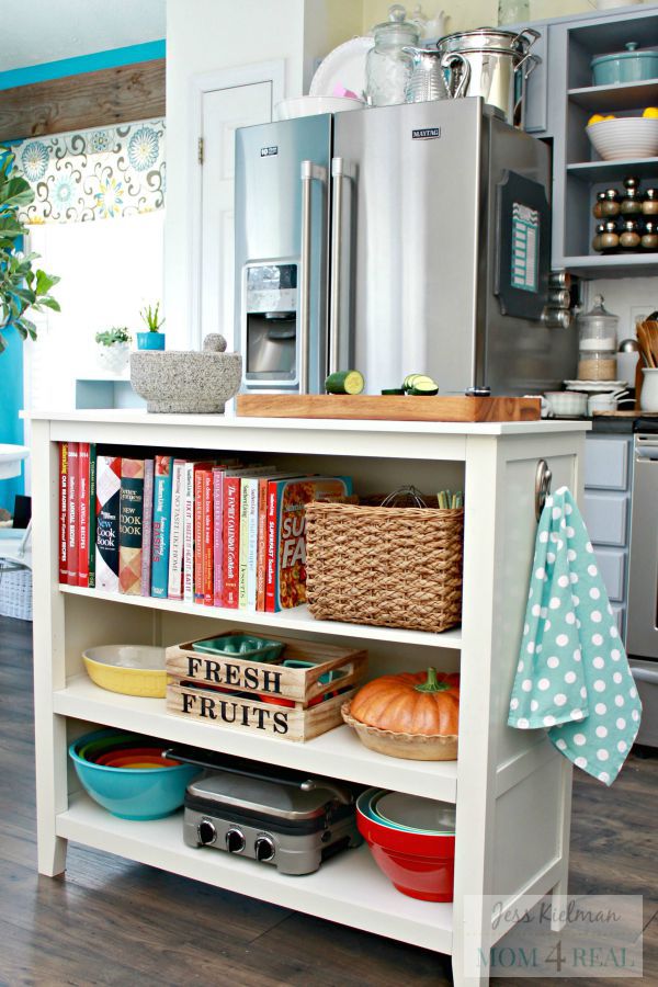 10 Stylish Ways to Display Cookbooks in the Kitchen