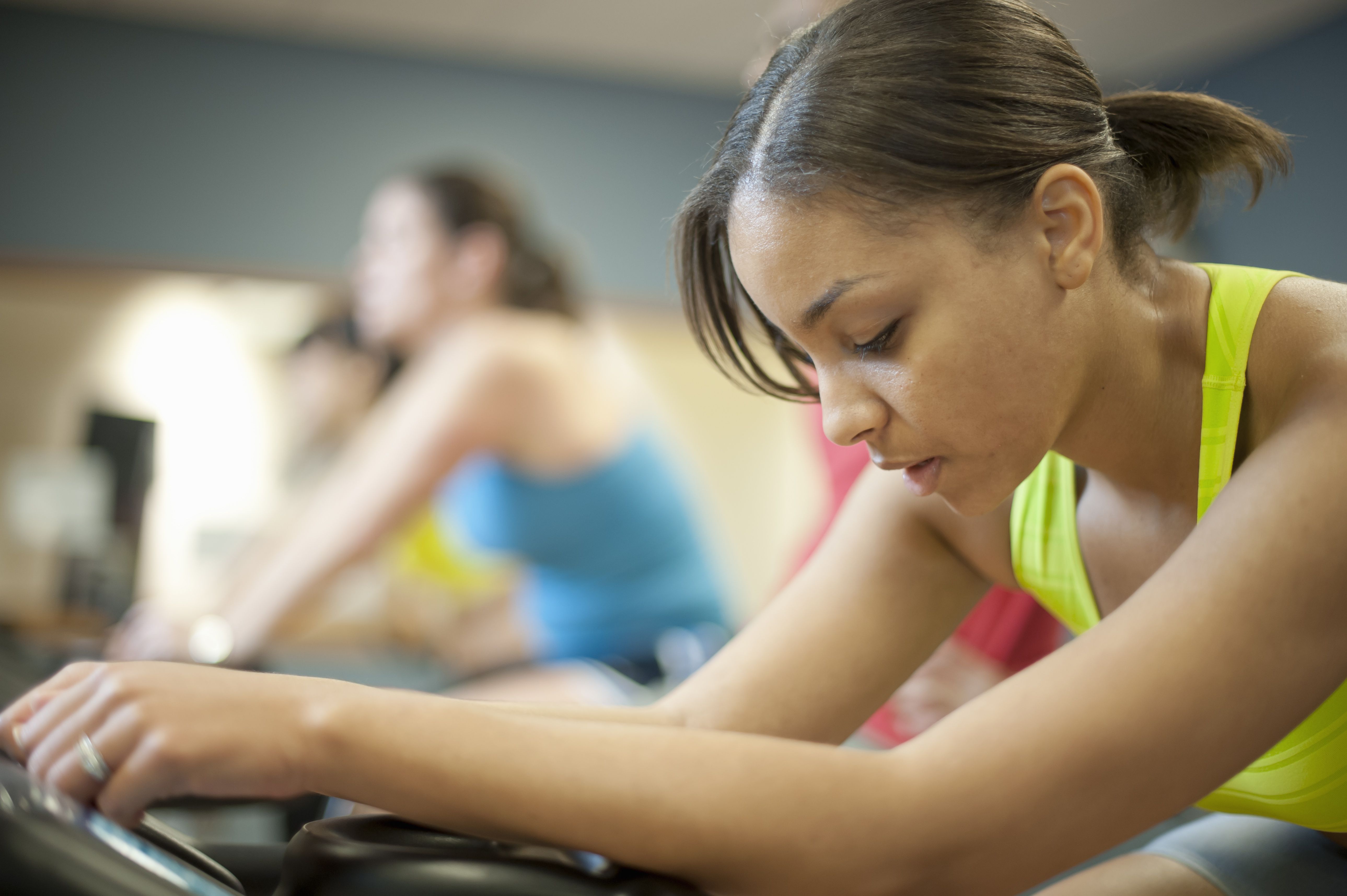 how to lose weight while sitting in class