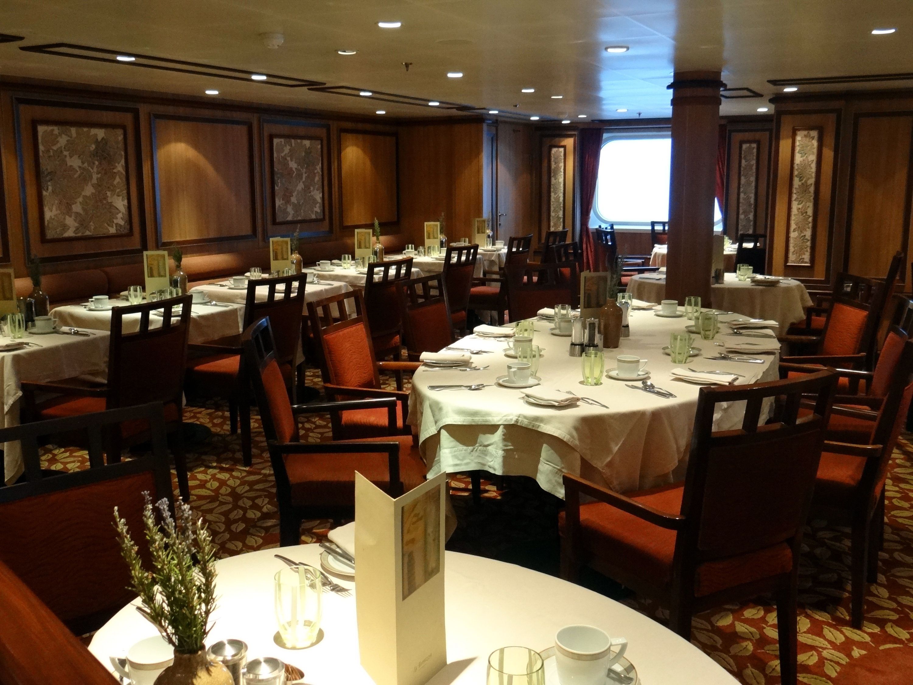 silversea cruise dining