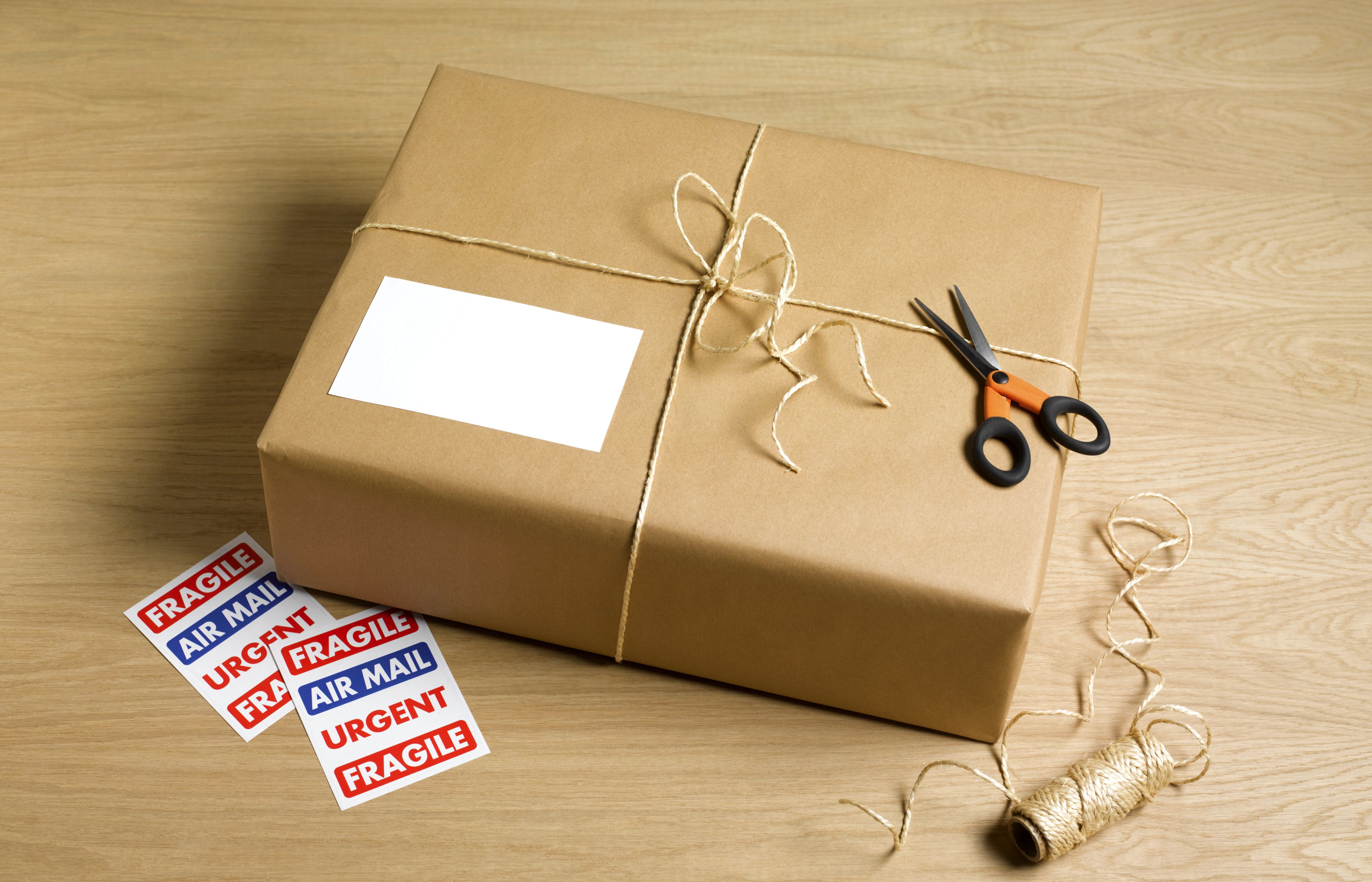 10 Facts About Sending Gifts to the UK From the USA