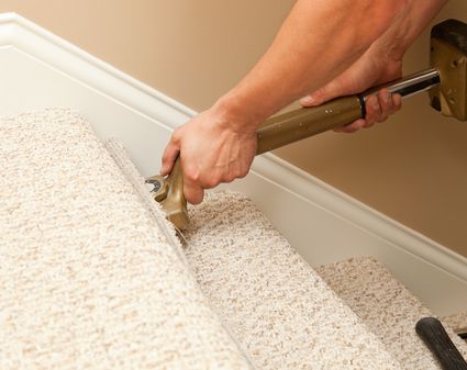 installing stretcher thespruce nosing carpets installer carpeting runners restretching