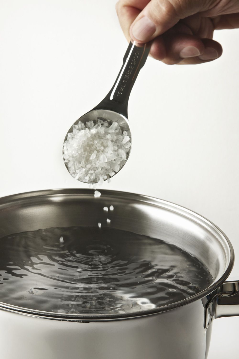 why-adding-salt-to-water-increases-the-boiling-point