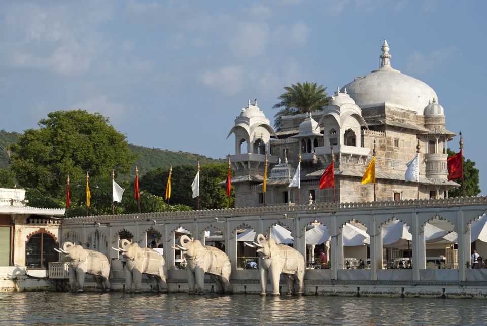 5 Gorgeous Udaipur Palace Wedding Venues