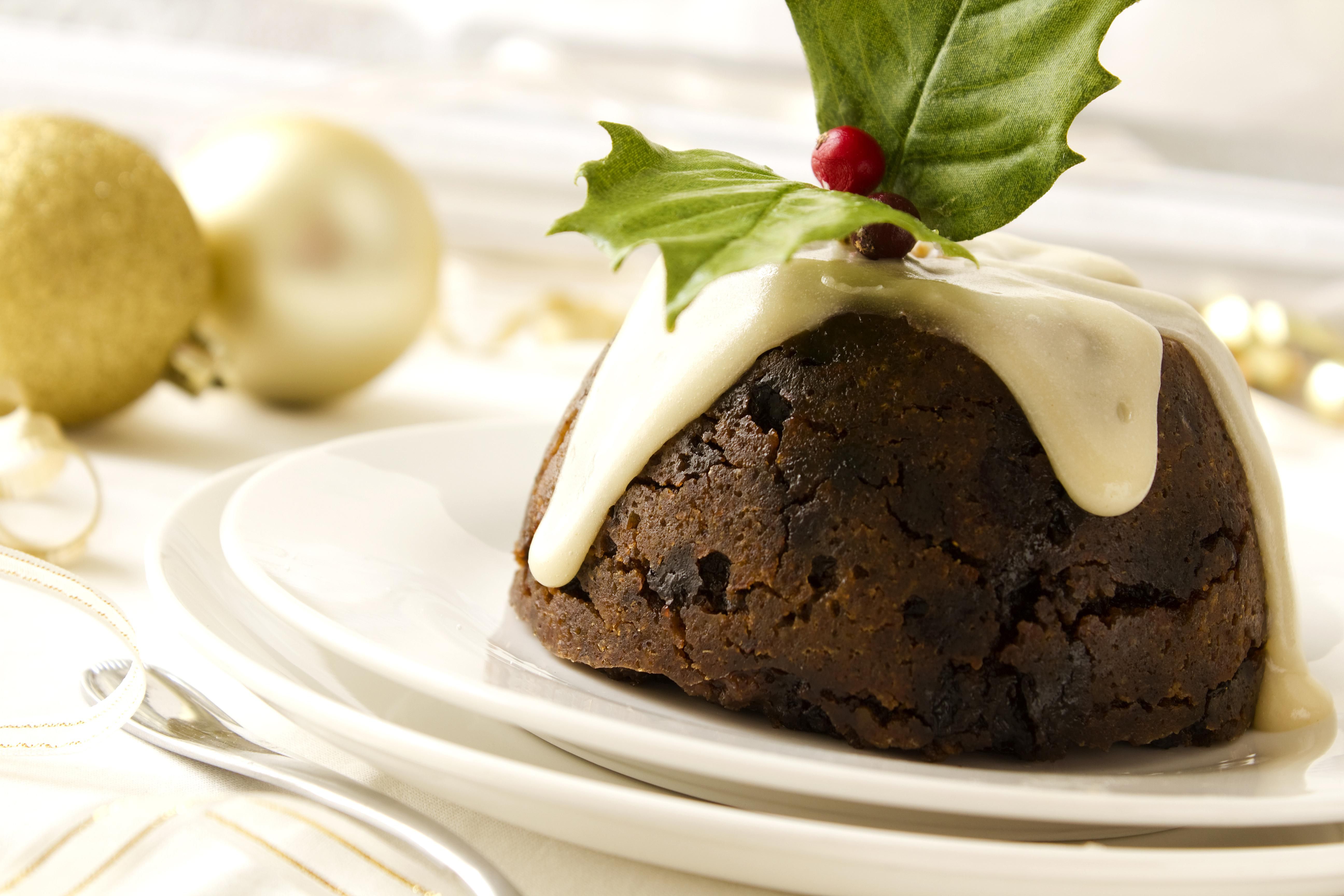 3 Traditional Sauces for Your Christmas Pudding