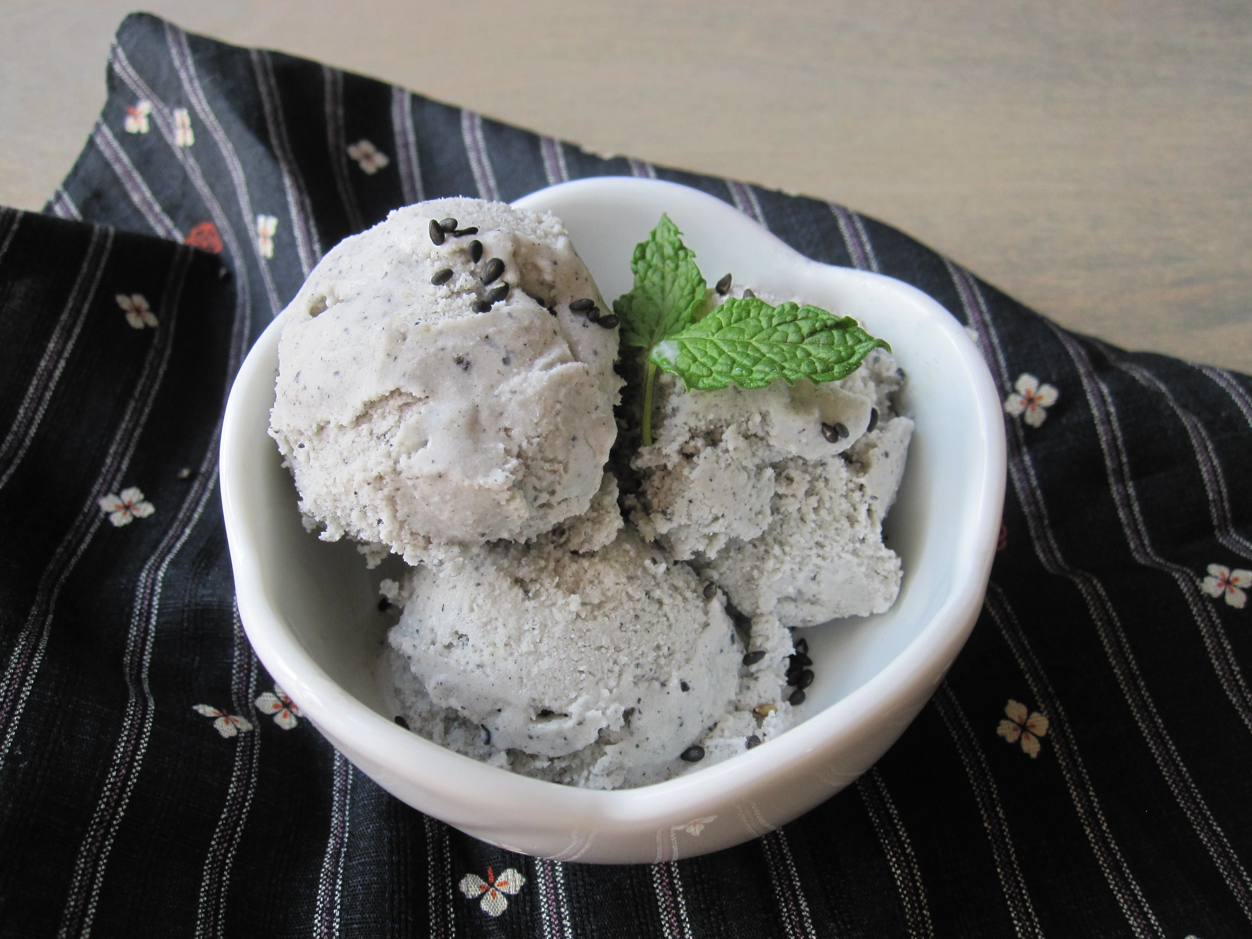 Kurogoma Ice Cream (Roasted Black Sesame Dessert)