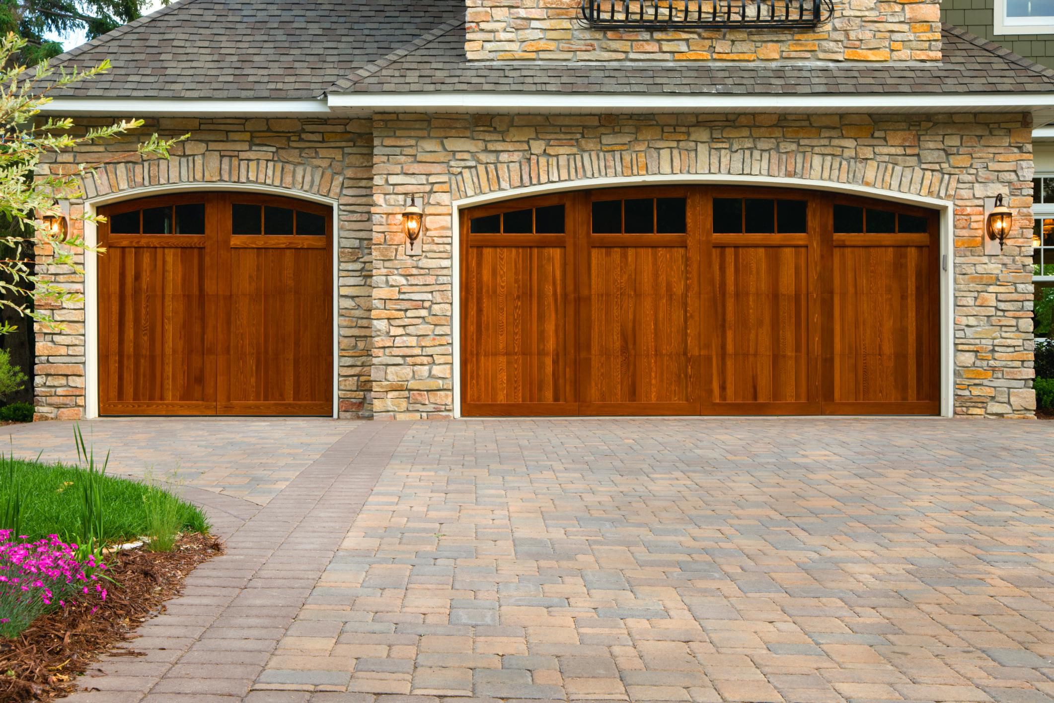 Pros and Cons of a Concrete Driveway Pavers