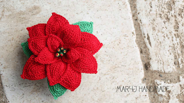 10 FREE Poinsettia Crochet Patterns