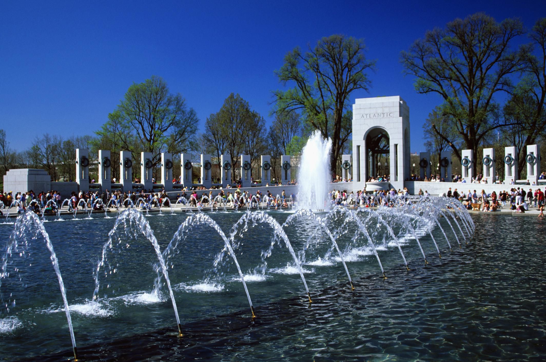 World War II Memorial In Washington D C   84008189 56a48d4c5f9b58b7d0d78221 