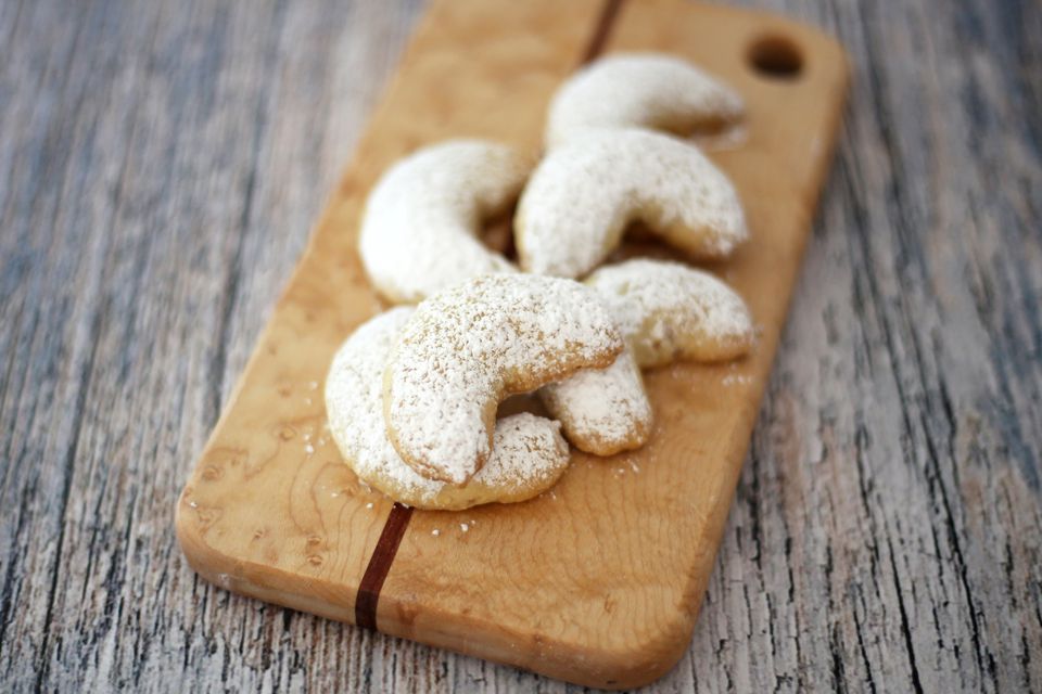 Walnut Crescent Cookies Recipe 7740