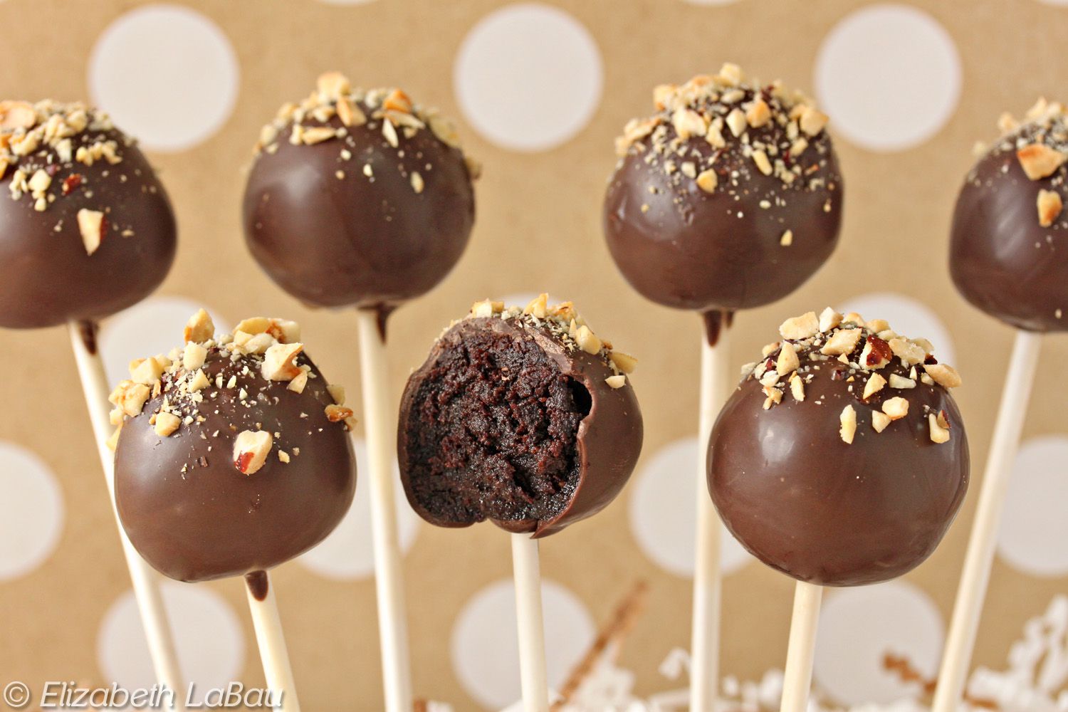 Brownie, Cake, and Cheesecake Pops Recipes