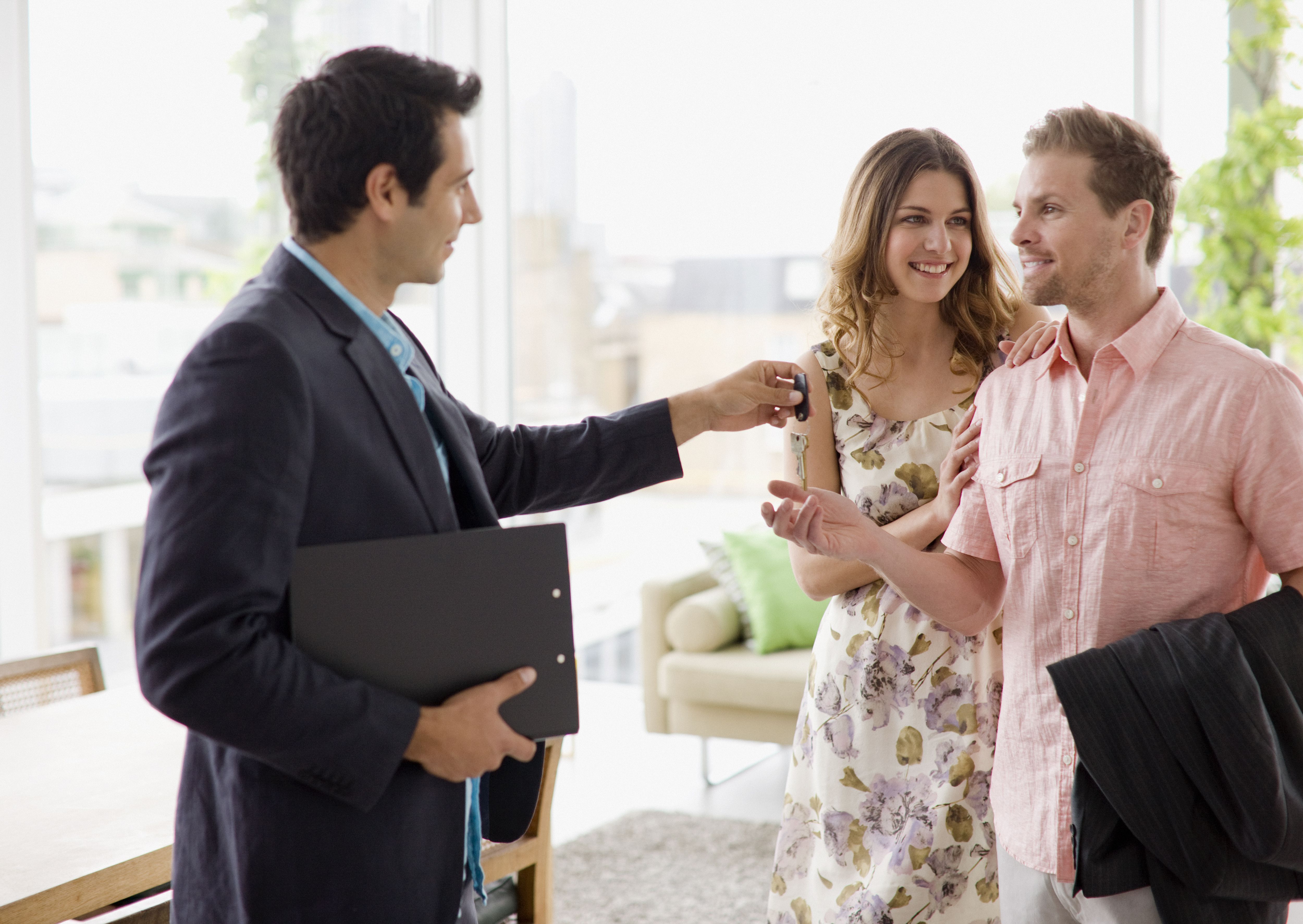 Learn How to Become a Successful Real Estate Agent