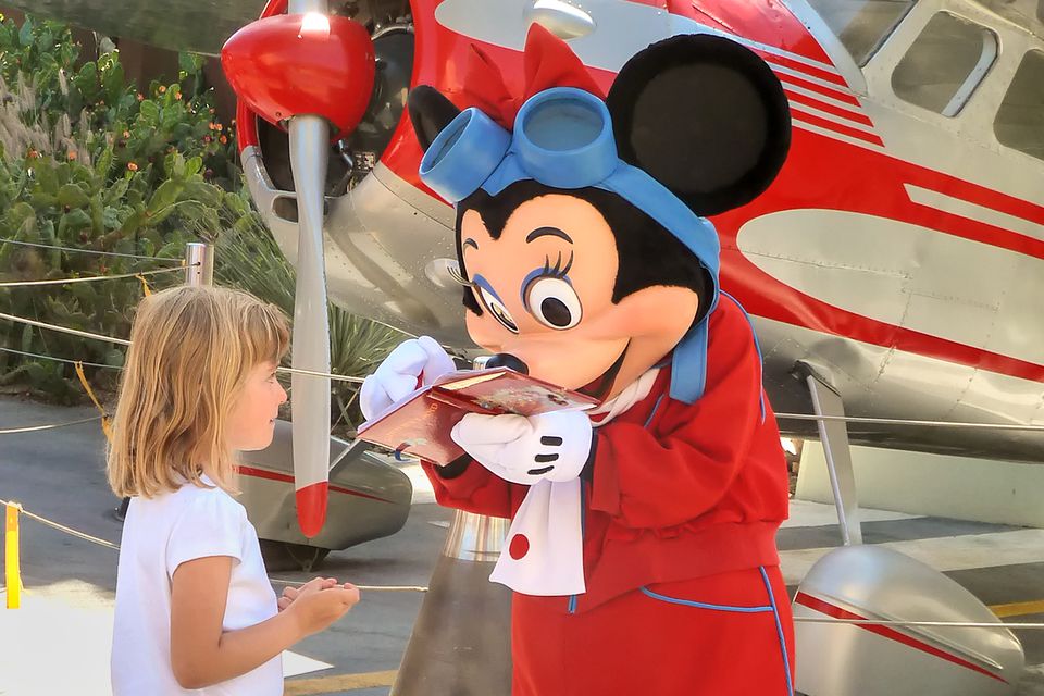 9-things-you-can-actually-get-for-free-at-disneyland