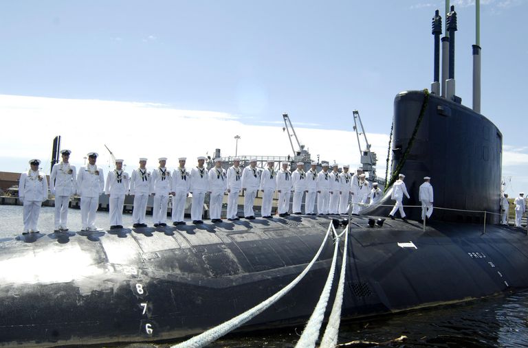 us naval submarine bases