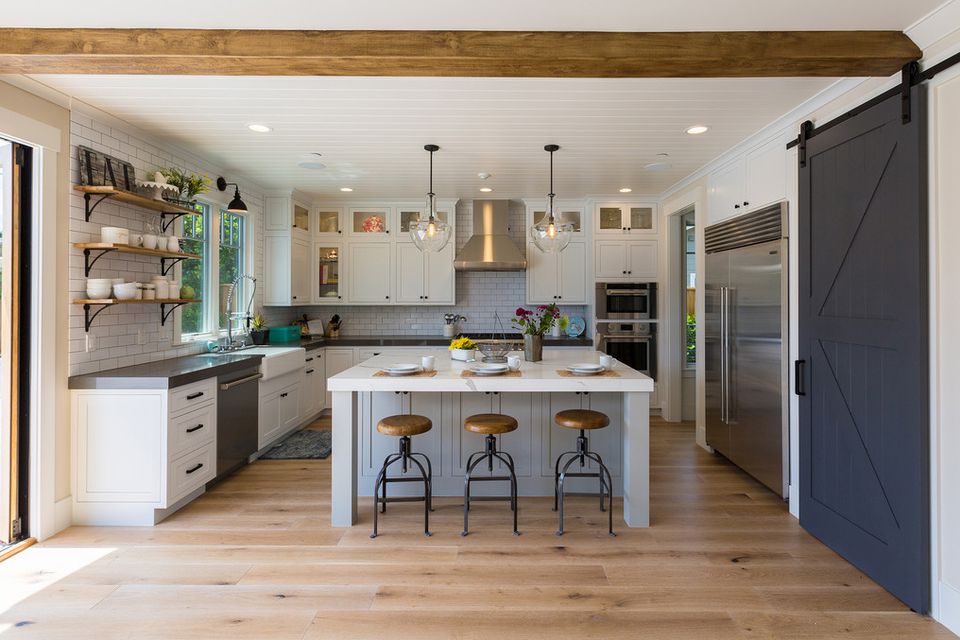 Modern Farmhouse kitchen LosAltos 5990c25f6f53ba00105c715c