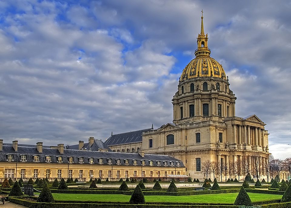 Top Monuments and Historic Sites Paris