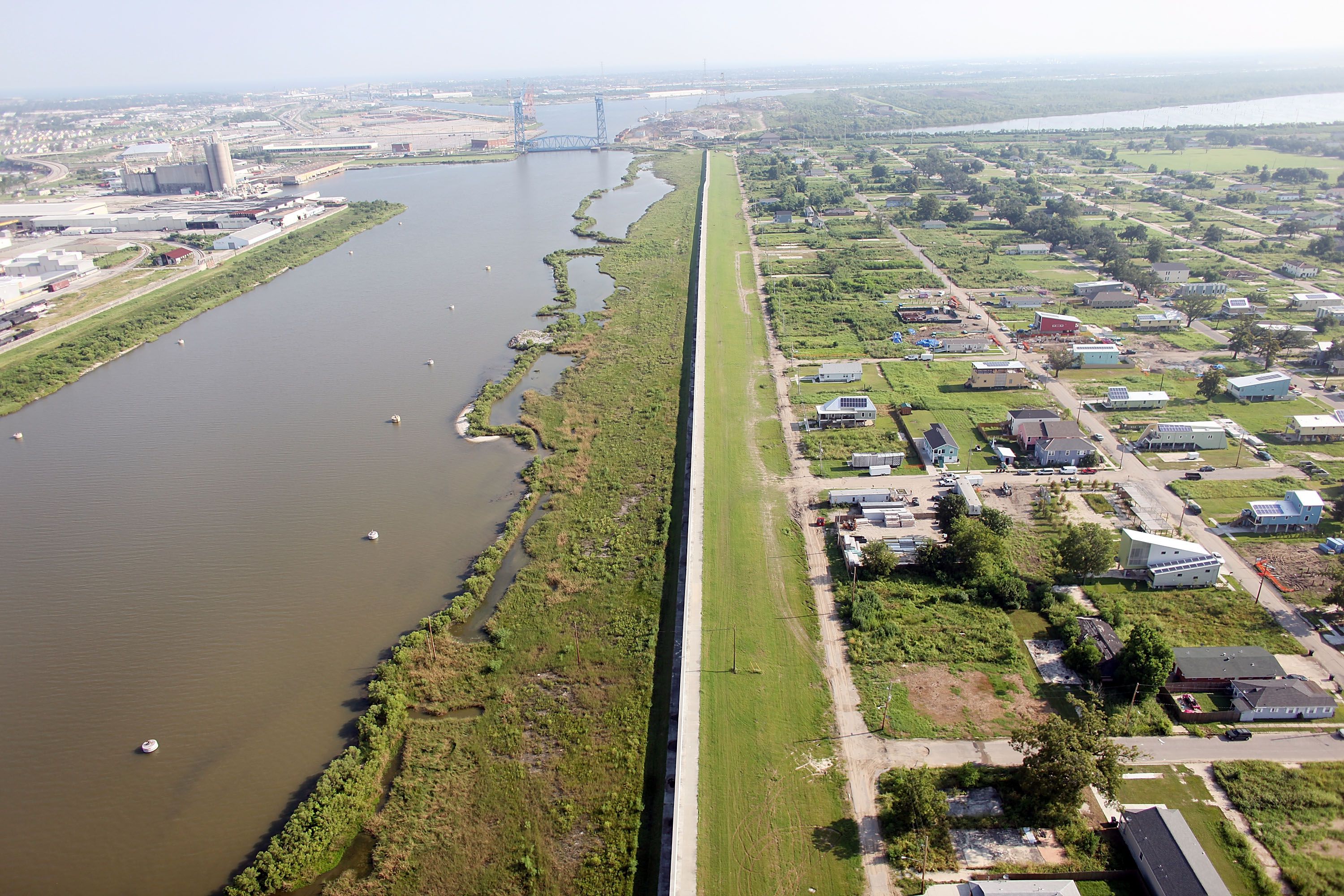 how-engineers-stop-floods-high-tech-solutions