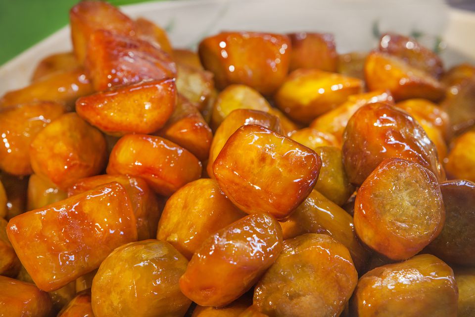 Glazed Sweet Potatoes with Brown Sugar