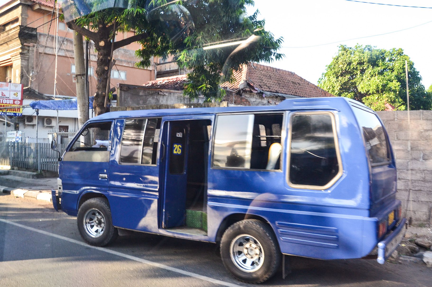 How to Ride a Bemo in Bali - Indonesia