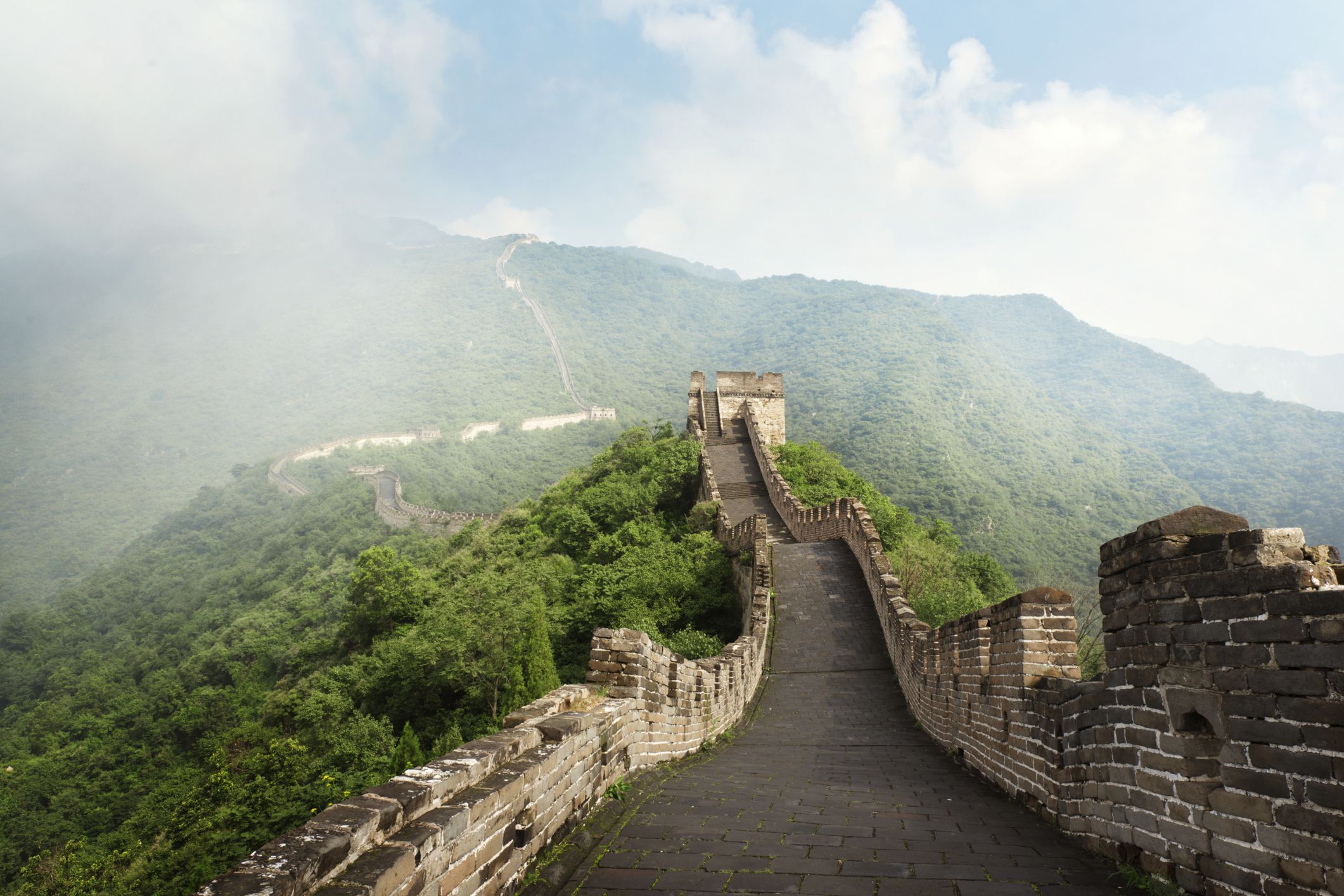 Легенды великой стены. Китай Великая китайская стена. Великая китайская стена 2022. Великая китайская стена туристы. Всемирное наследие китайская стена.