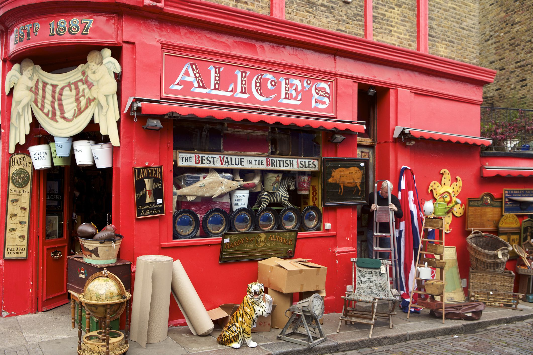 Shopping London's Portobello Road Market