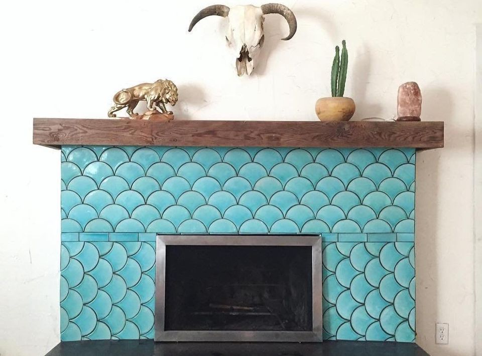 25 Beautifully Tiled Fireplaces